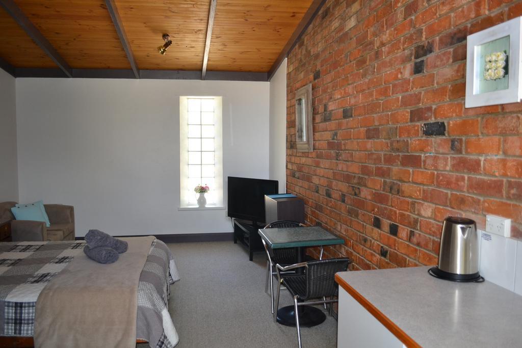Colonial Bank Motel Omeo Zimmer foto
